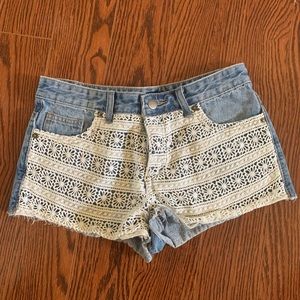 FOREVER 21 Lace denim shorts